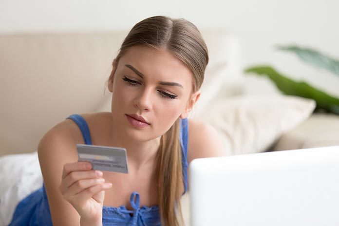 Pożyczki przez Internet – o czym należy pamiętać przy ich zaciąganiu?
