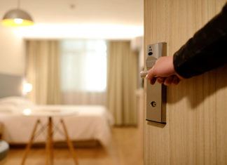 Designerskie lampy do przestrzeni hotelowych