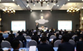 Jak wybrać ekran LED na konferencję? Jak wybrać ekran LED na konferencję?