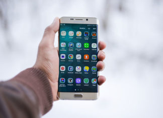 Gdzie najlepiej kupić telefon? Smartfon w sklepie czy online