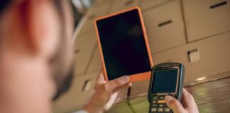 Od przyjęcia towaru do sprzedaży – jak działa system identyfikacji produktów