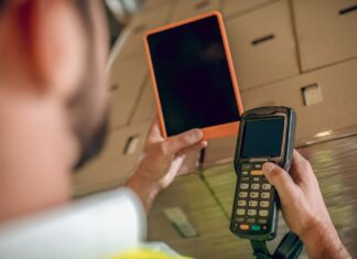 Od przyjęcia towaru do sprzedaży – jak działa system identyfikacji produktów